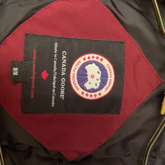 canada goose trillium parka - Picture 3 of 6